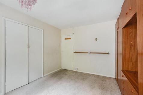 Bedroom 1_2.jpeg
