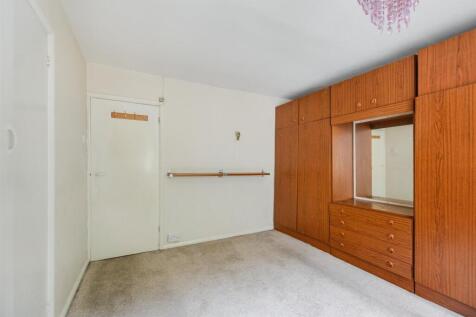 Bedroom 1_3.jpeg