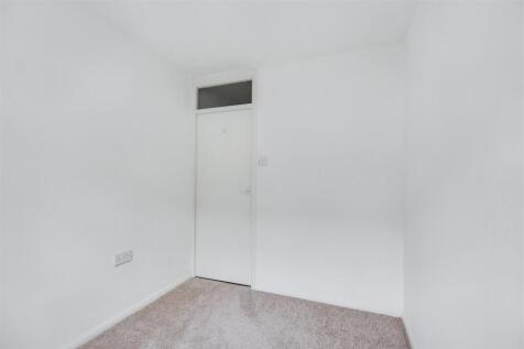 Bedroom 3_2.jpeg