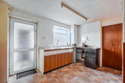 Kitchen_2.jpeg