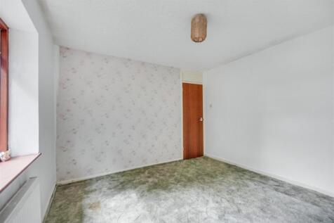 Bedroom 1_2.jpeg