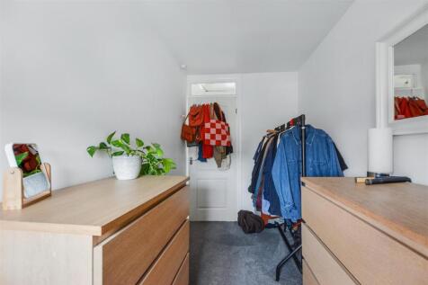 Bedroom 3_2.jpeg