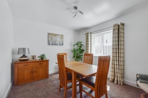 Dining Room_1.jpeg