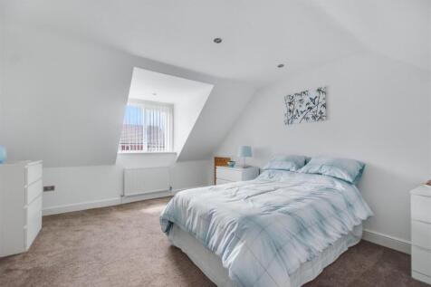 Bedroom 3_4.jpeg