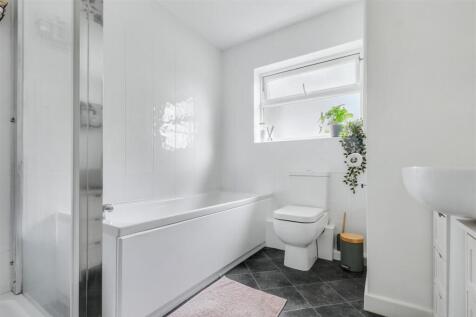 Bathroom.jpeg