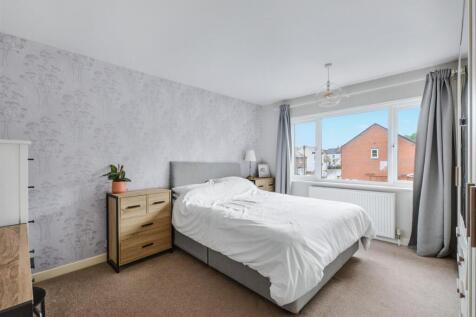 Bedroom 1_1.jpeg