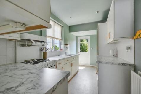 Kitchen_1.jpeg