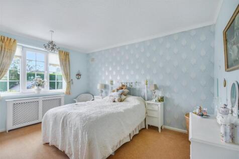 Bedroom 1_1.jpeg