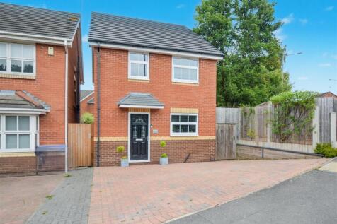 22a Summerfields Front.jpg