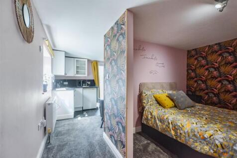 Annex Bedroom_2.jpeg