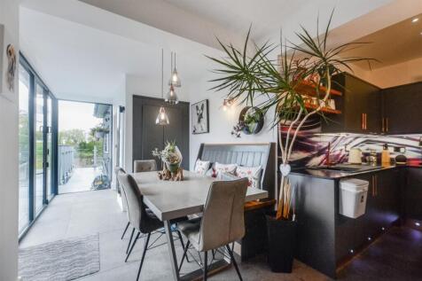 Lounge Kitchen_5.jpeg