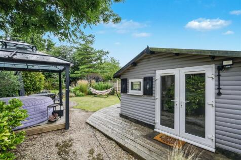 GARDEN CABIN ONE