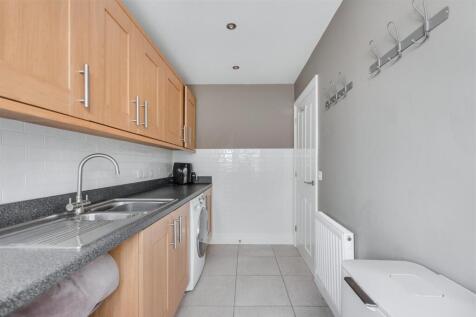 Utility Room_2.jpeg