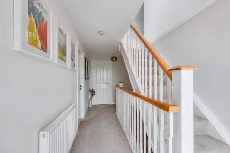 1st Floor Landing_2.jpeg