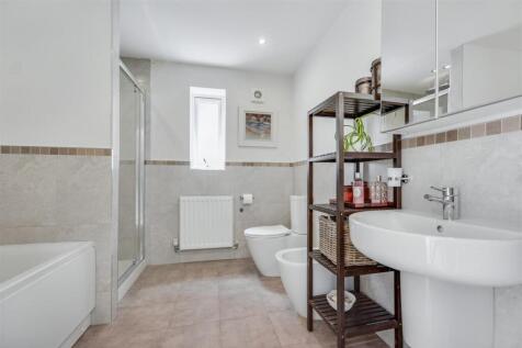 Bathroom.jpeg