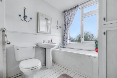 Bathroom.jpeg