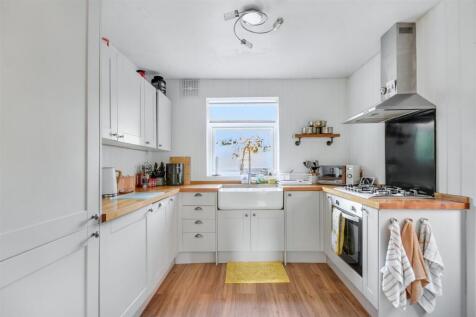 Kitchen_1.jpeg