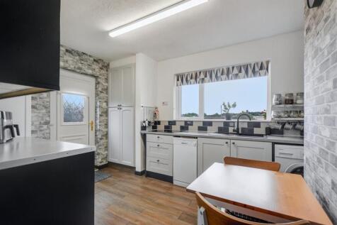 Kitchen_1.jpeg