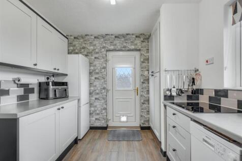 Kitchen_2.jpeg