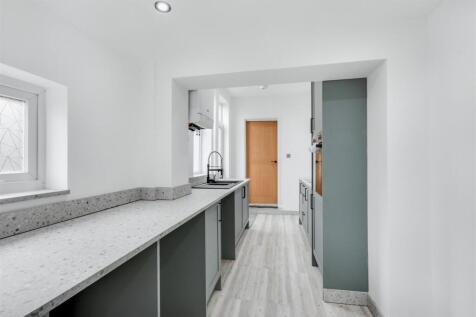 Kitchen_2.jpeg