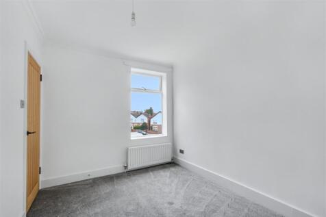 Bedroom 2.jpeg