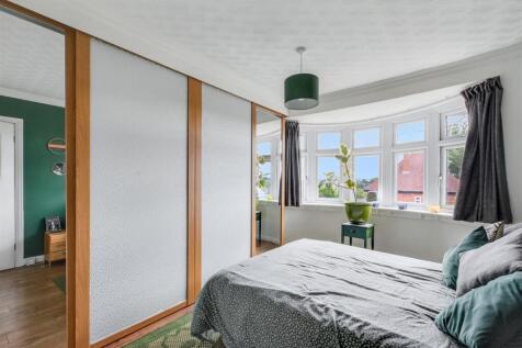 Bedroom 2_1.jpeg