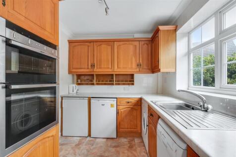 Kitchen_1.jpeg