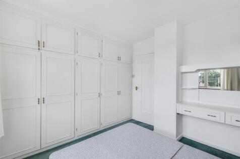 Bedroom 1_2.jpeg