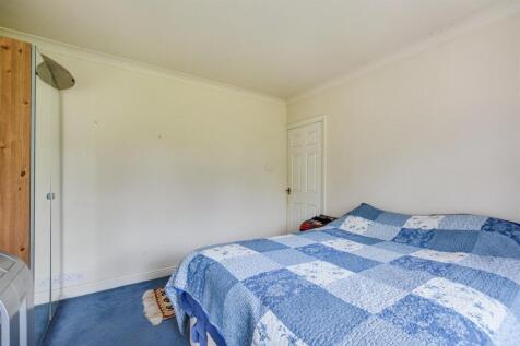 Bedroom 1_2.jpeg