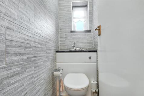 SEPARATE WC