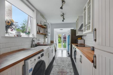 Kitchen_2.jpeg