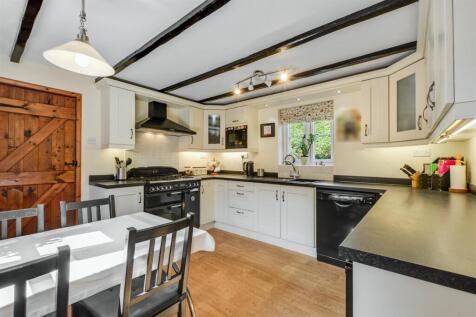 Kitchen_2.jpeg