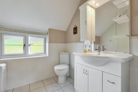 Bathroom_1.jpeg