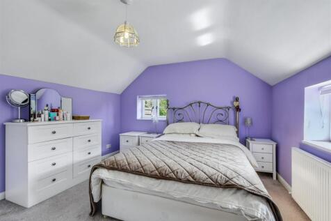 Bedroom 1_1.jpeg
