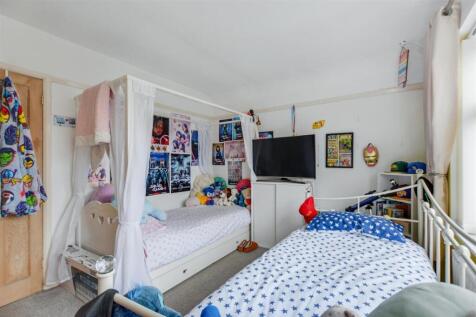 Bedroom 2_1.jpeg