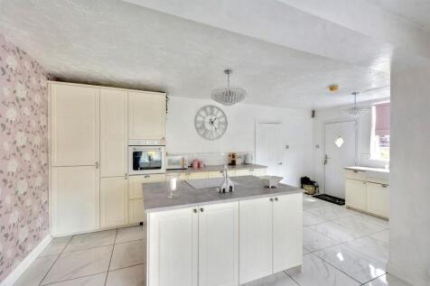 Kitchen_ (2).jpeg