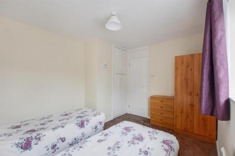 Bedroom 3_2.jpeg