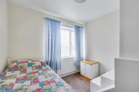 Bedroom 4_1.jpeg
