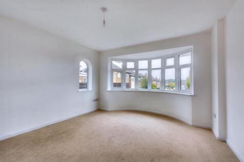 Living Room_1.jpeg