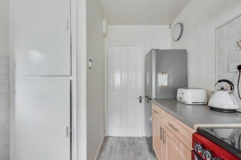 Kitchen_2.jpeg