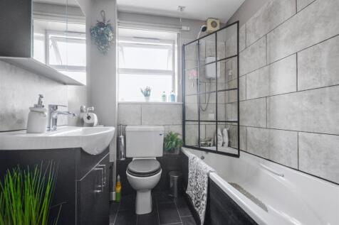Bathroom.jpeg