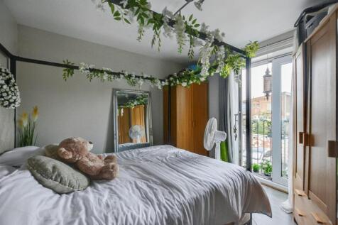 Bedroom 1_1.jpeg
