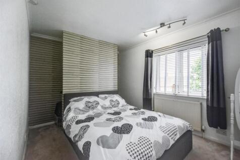 Bedroom 1_1.jpeg