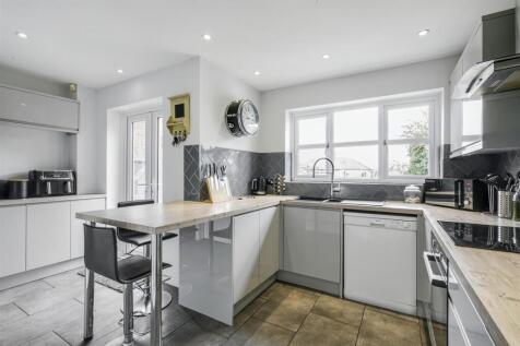 Kitchen 1_1.jpeg