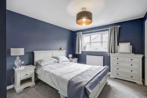 Bedroom 1_1.jpeg