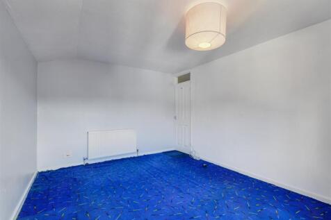 Bedroom 1_2.jpeg