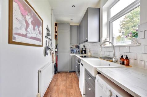 Kitchen_2.jpeg