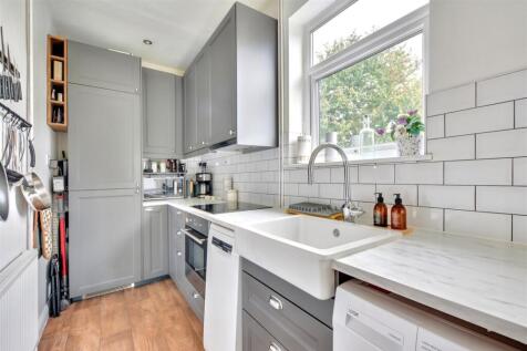 Kitchen_1.jpeg