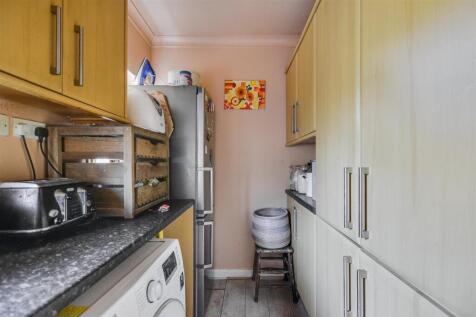 Utility Room_1.jpeg