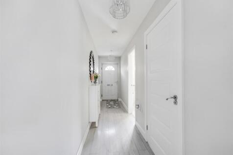 Hallway_3.jpeg